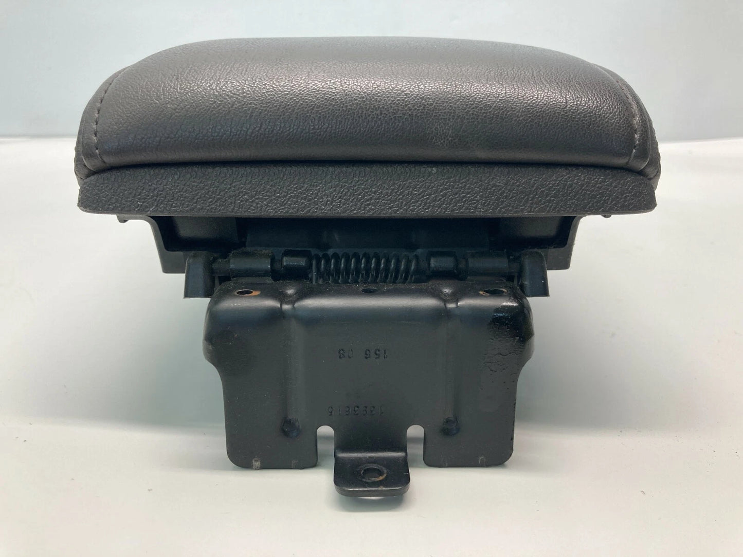 2008-2012 CHEVROLET MALIBU CENTER CONSOLE ARMREST ARM REST LID STORAGE 1393616