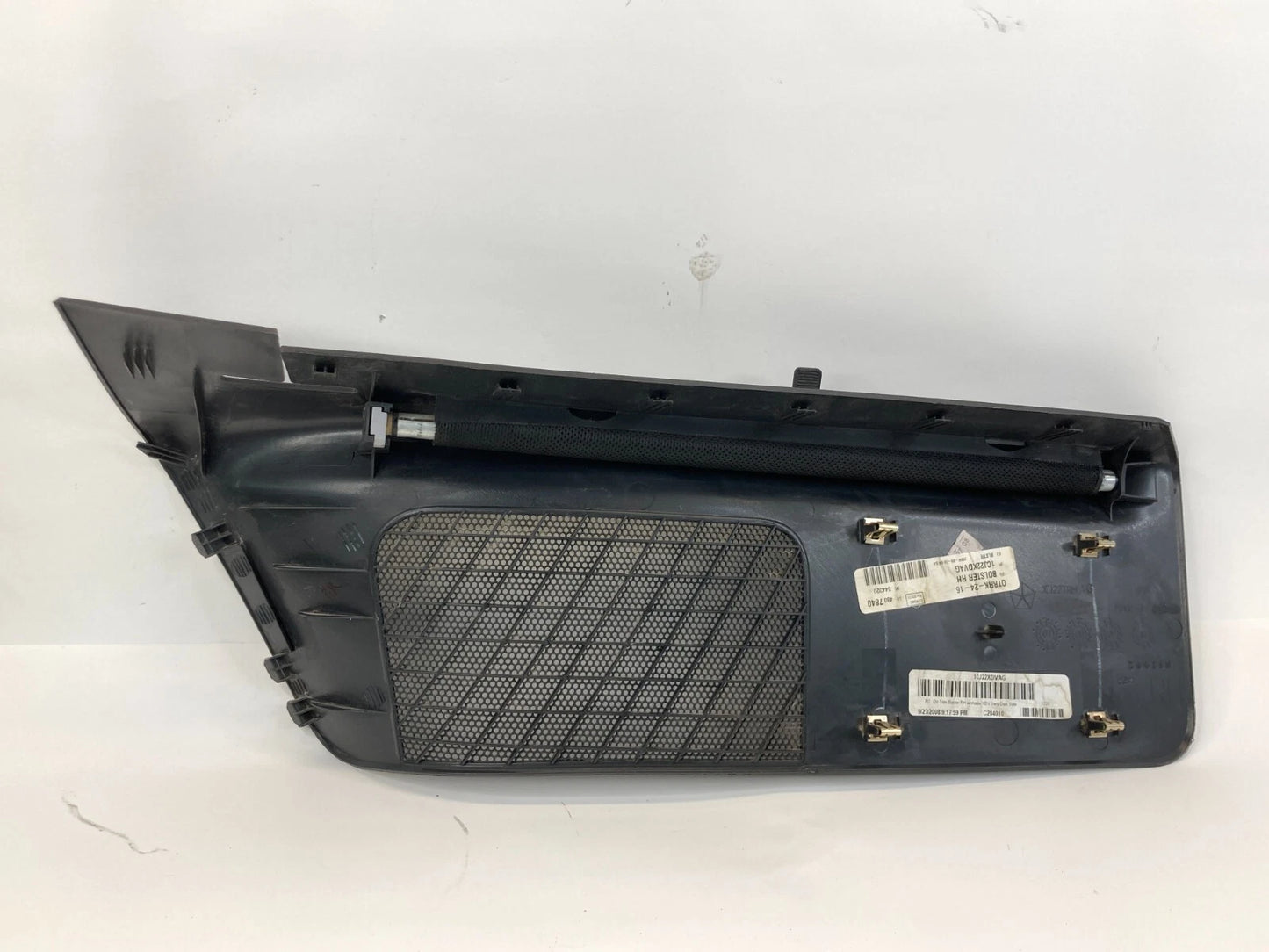 2009-2014 VOLKSWAGEN ROUTAN REAR RIGHT SIDE 3RD ROW QUARTER WINDOW SUN SHADE OEM