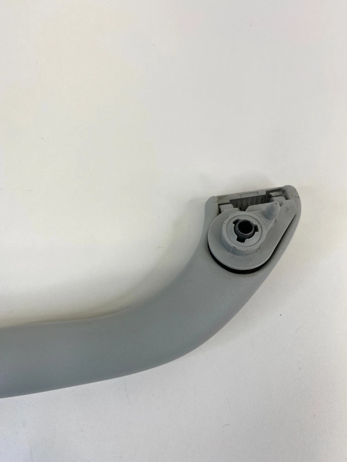 1998-2005 VW PASSAT REAR RIGHT PASSENGER ROOF GRAB HANDLE ASSIST 3B0857608B OEM