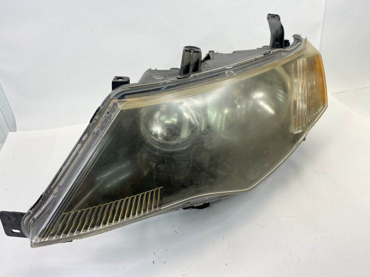 2009 09 Mitsubishi Outlander Left Driver Side Headlight Headlamp Halogen OEM