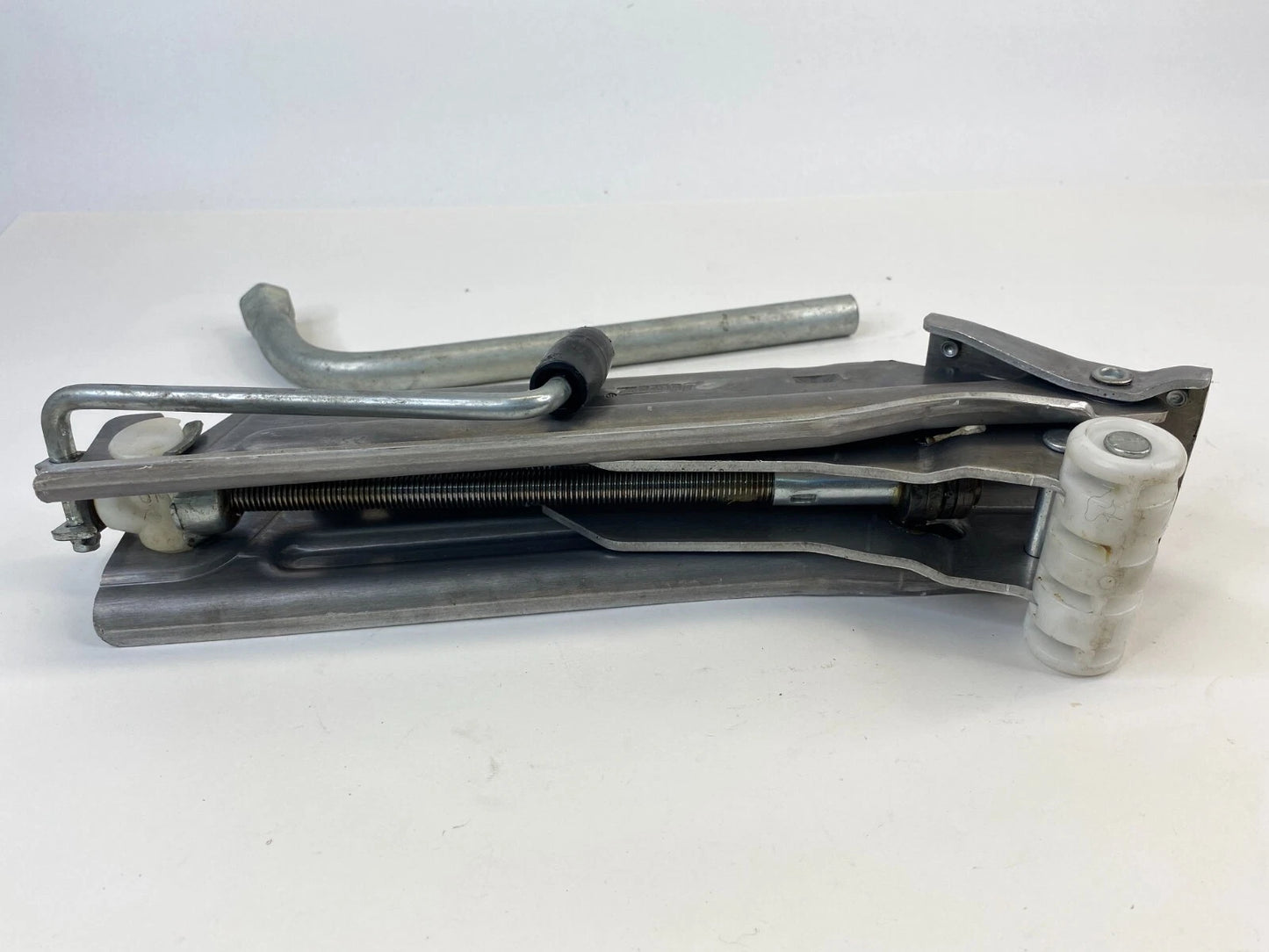 05-11 AUDI A6 QUATTRO EMERGENCY SPARE TIRE KIT JACK TOOL LUG WRENCH 4F0011031