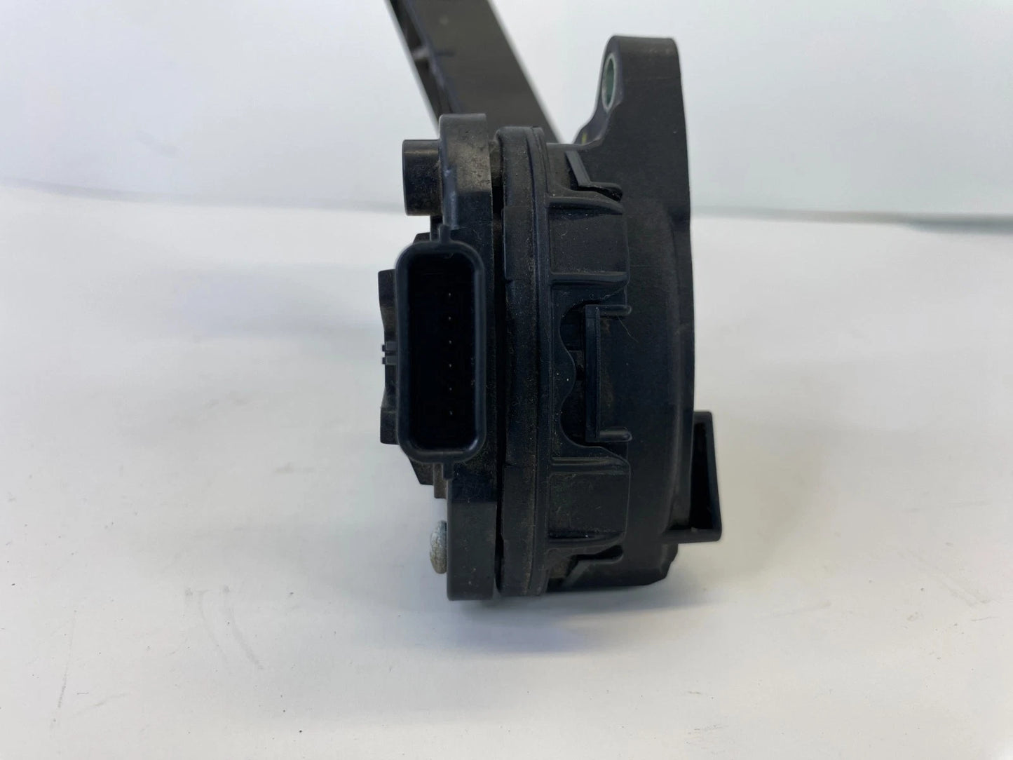 13-18 NISSAN ALTIMA ACCELERATOR GAS PEDAL WITH POSITION SENSOR OEM 180023TA0B