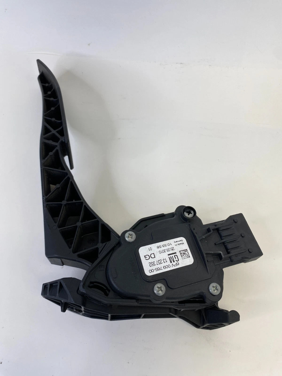 2011-2017 BUICK REGAL CXL ELECTRONIC ACCELERATOR GAS PEDAL ASSEMBLY 13237352 OEM