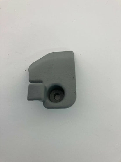 2004 04 SUZUKI VITARA TRUNK LEFT DRIVER SIDE HOOK HANGER CLIP TRIM OEM