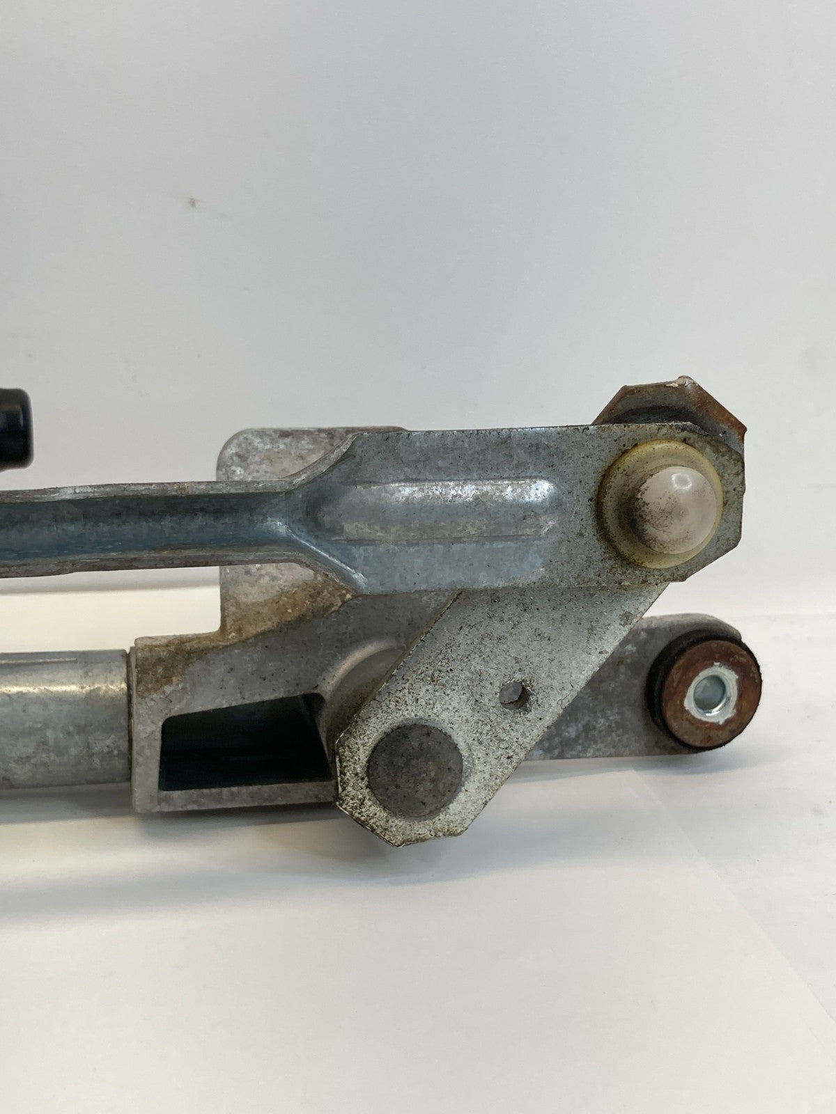 10-17 GMC Terrain Chevy Equinox Front Windshield Wiper Motor w/ Linkage 25788746