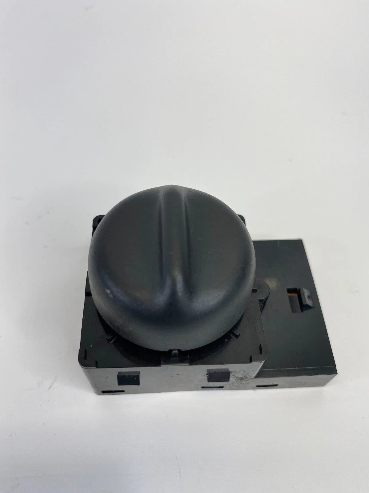 09-12 GMC ACADIA CHEVY TRAVERSE FRONT SEAT LUMBAR CONTROL SWITCH 25948854 OEM