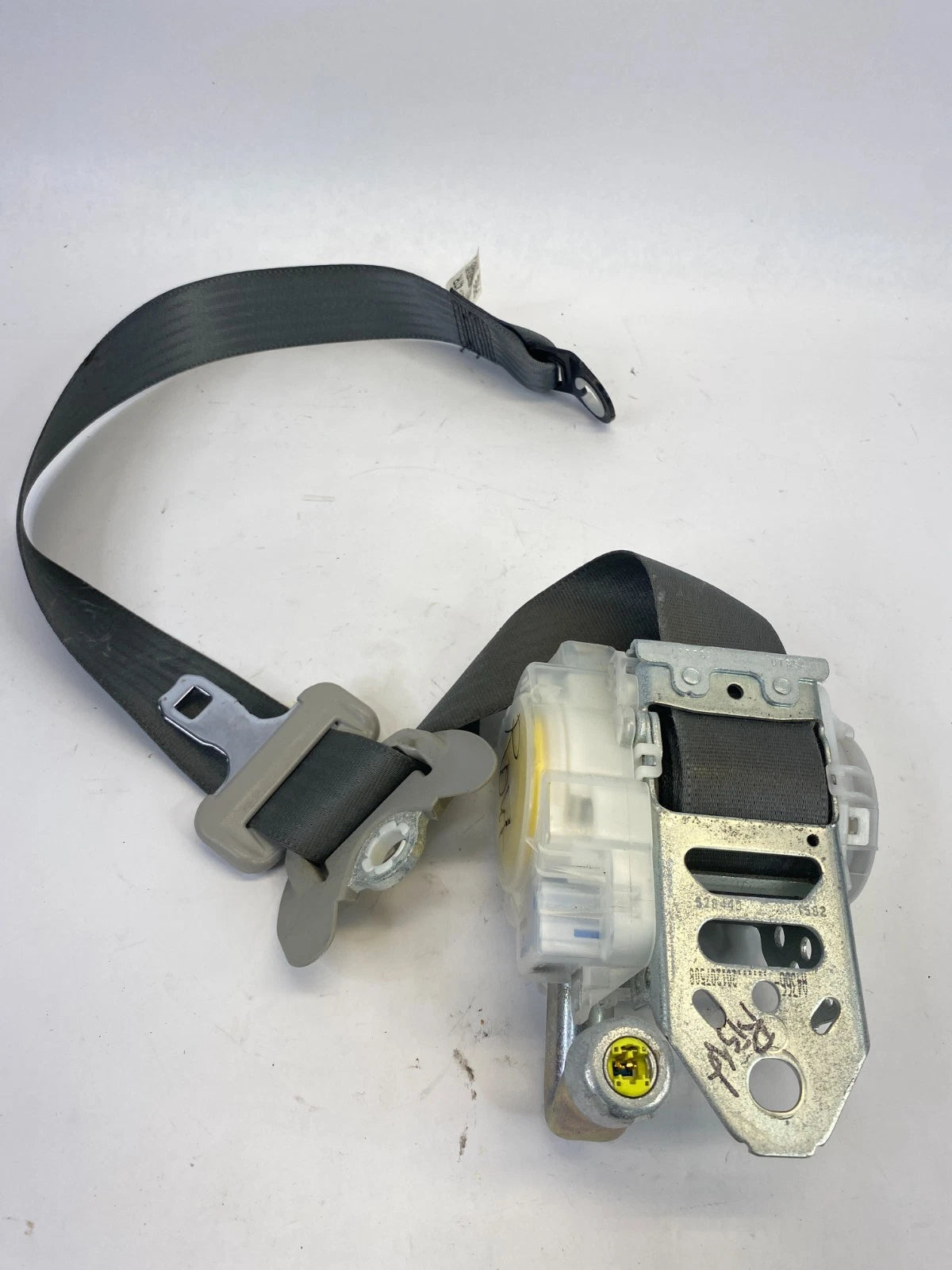 2009-2015 TOYOTA VENZA FRONT RIGHT PASSENGER SEAT BELT RETRACTOR GRAY OEM