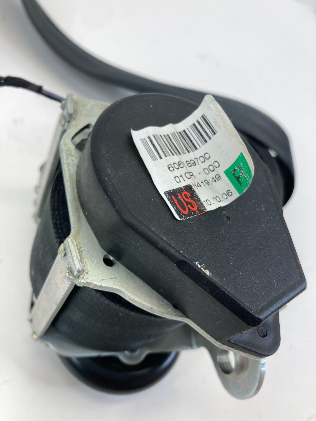 2009-2017 Volkswagen CC Front Right Seat Belt Retractor Assembly 3C1-857-706-M