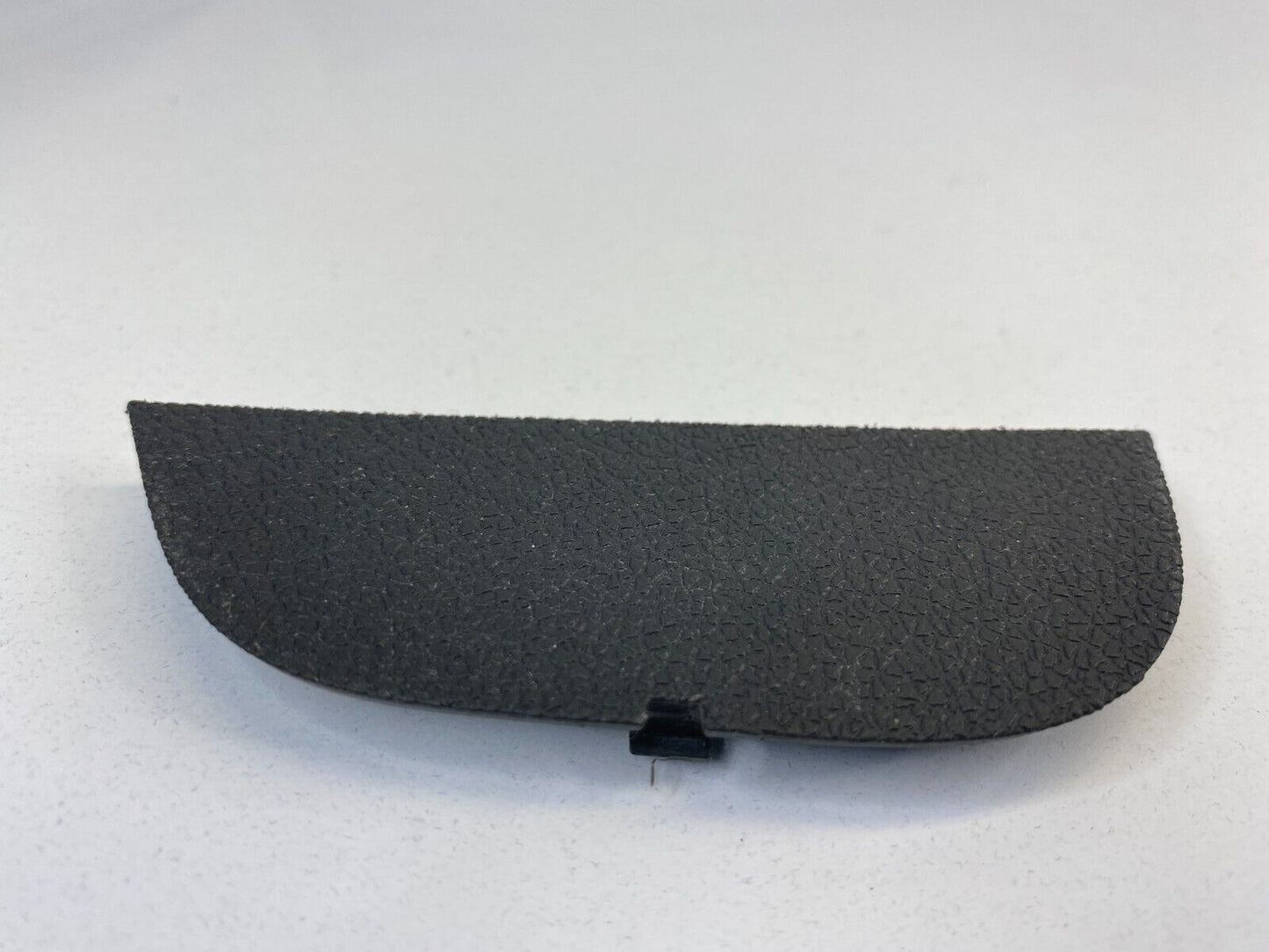 2009-2012 Chevrolet Traverse Front Left Door Armrest Trim Cover Cap 15948054 OEM