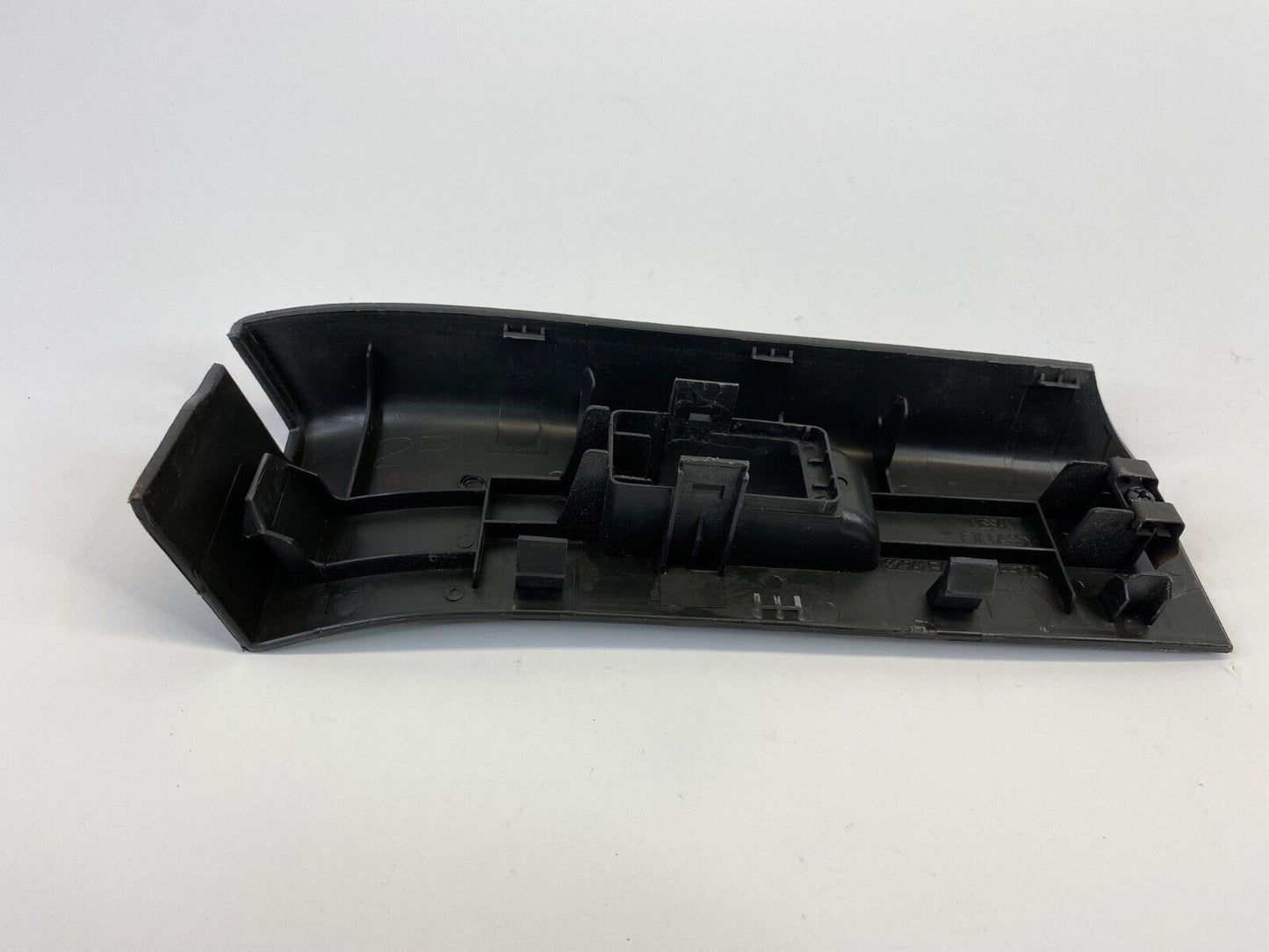 2005-2015 Nissan Xterra Rear Left Side Door Power Window Switch Bezel 82961EA264