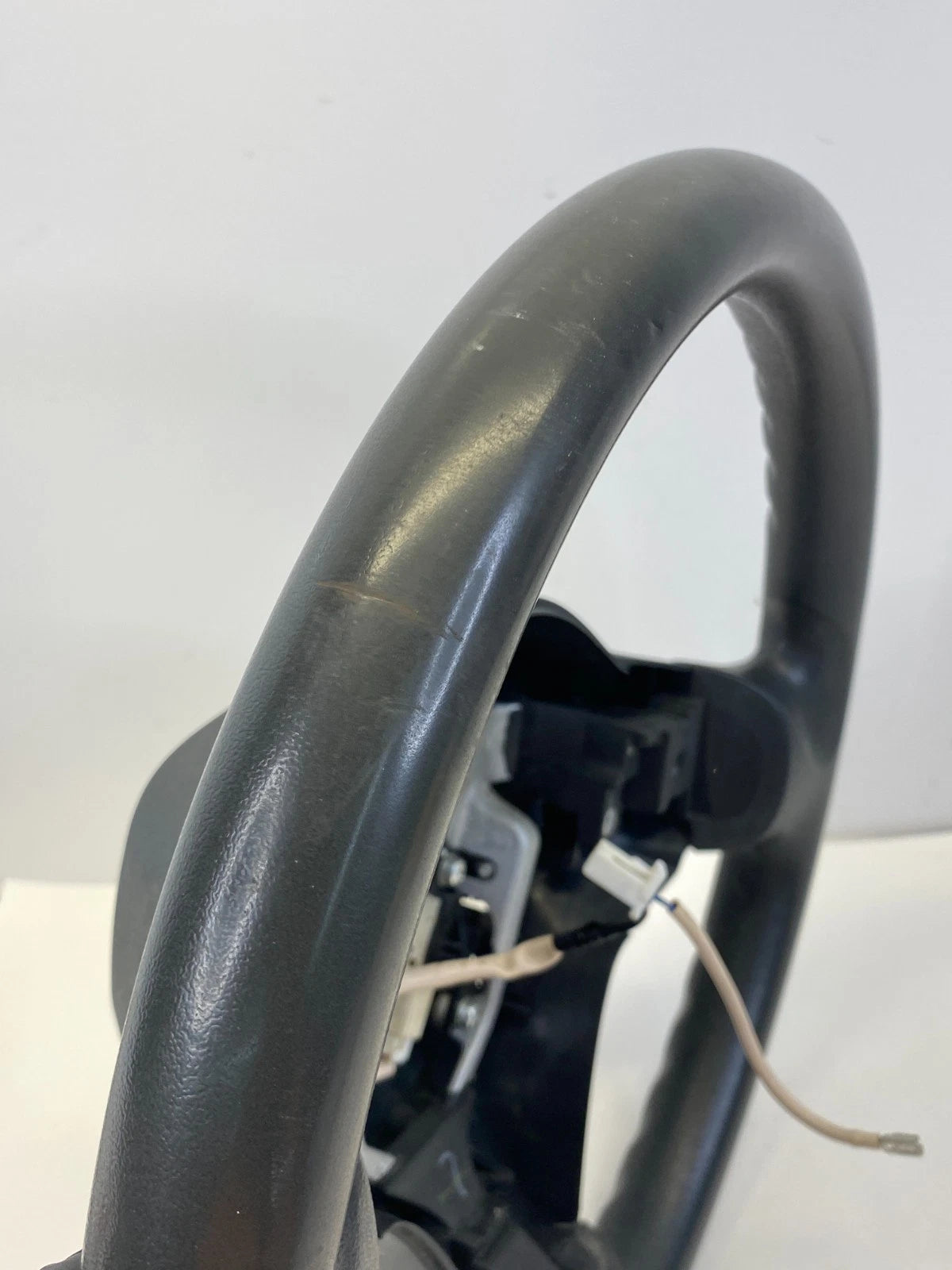 2006-2012 TOYOTA YARIS STEERING WHEEL WITH CRUISE CONTROL SWITCH OEM GS120-02460