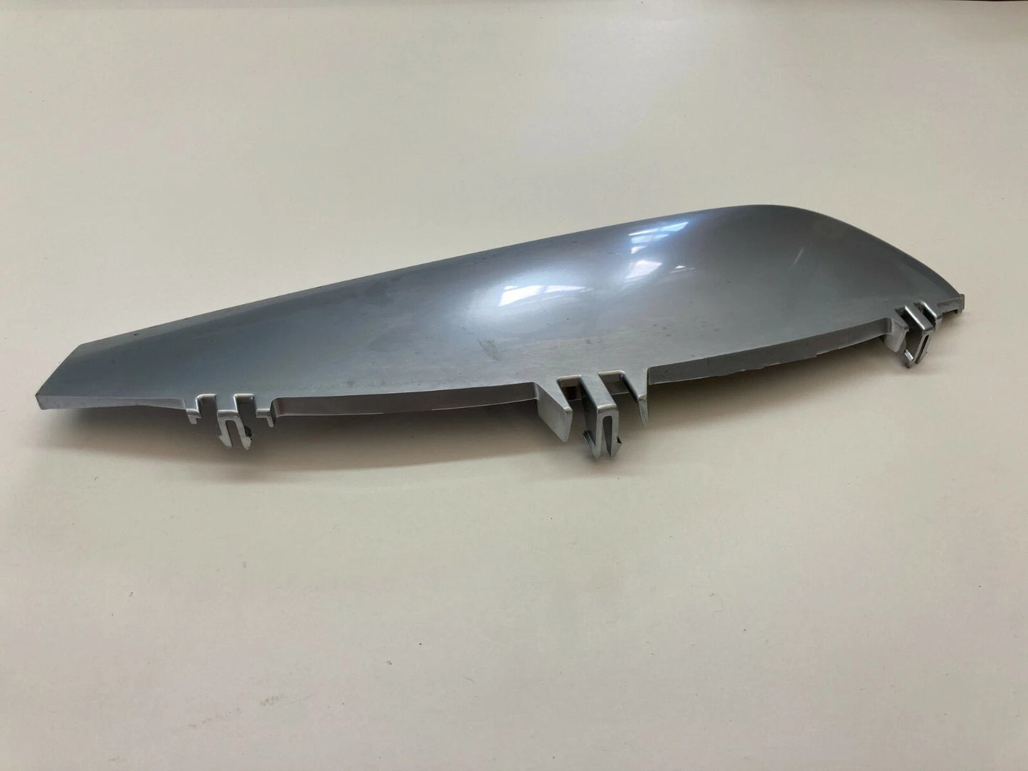 2006-2012 MERCEDES-BENZ R320 R350 REAR CENTER CONSOLE RIGHT SLIDING PLATE COVER