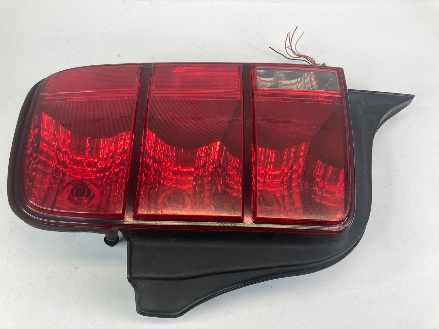 05-09 Ford Mustang Convertible Rear Right Side Tail Light Taillight 13A412-AA