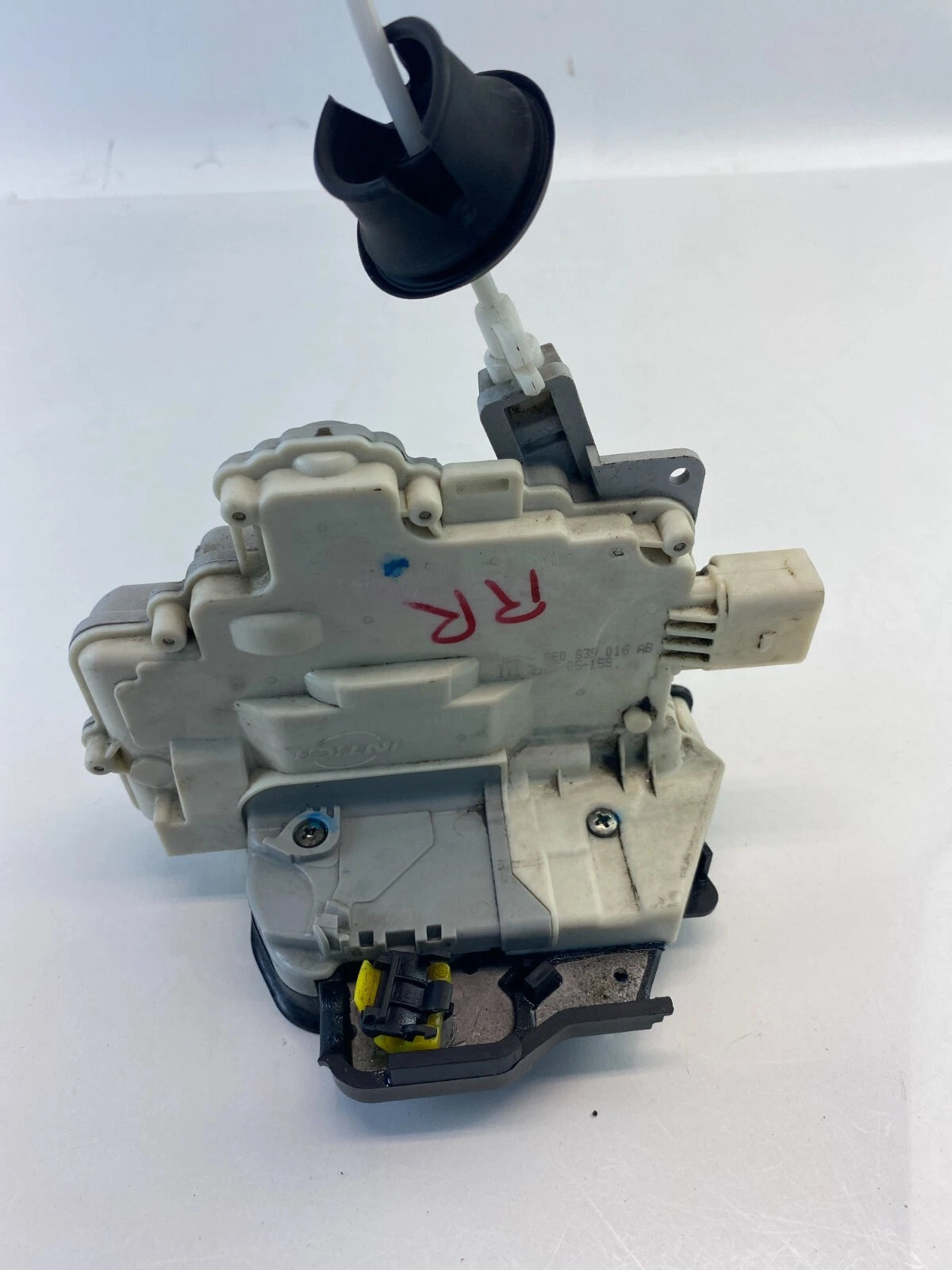 2005-2008 AUDI A4 QUATTRO RR RIGHT DOOR LOCK LATCH RELEASE ACTUATOR 8E08390 OEM