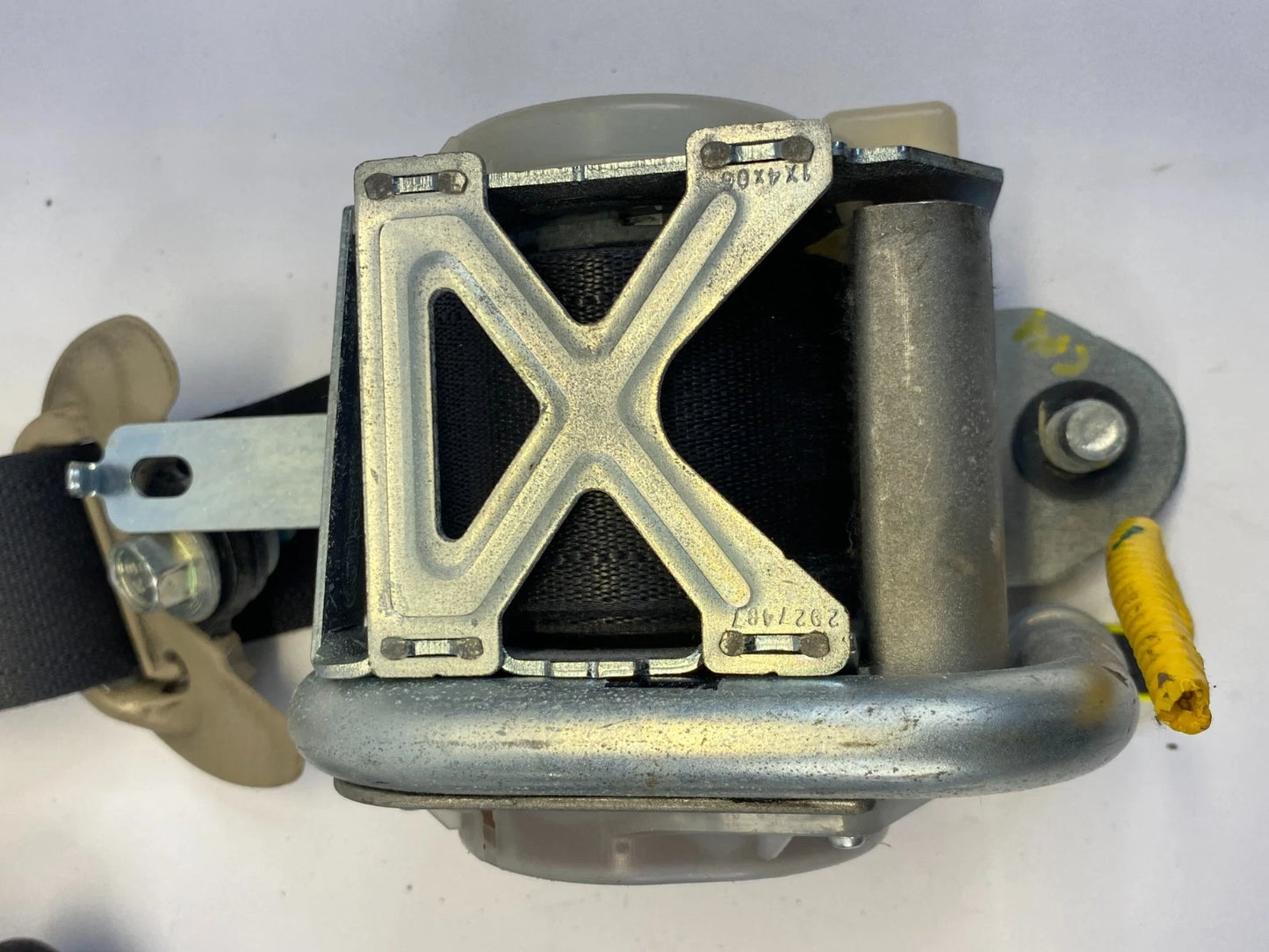 2012-2015 KIA OPTIMA FRONT LEFT SEAT BELT RETRACTOR W/ PRETENSIONER ASSY OEM