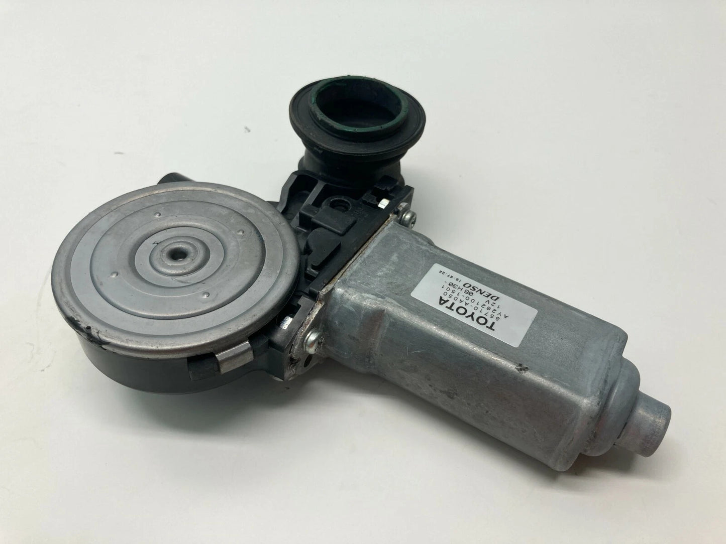 03-08 TOYOTA MATRIX COROLLA FRONT RIGHT SIDE DOOR WINDOW MOTOR 85710-AA050 OEM