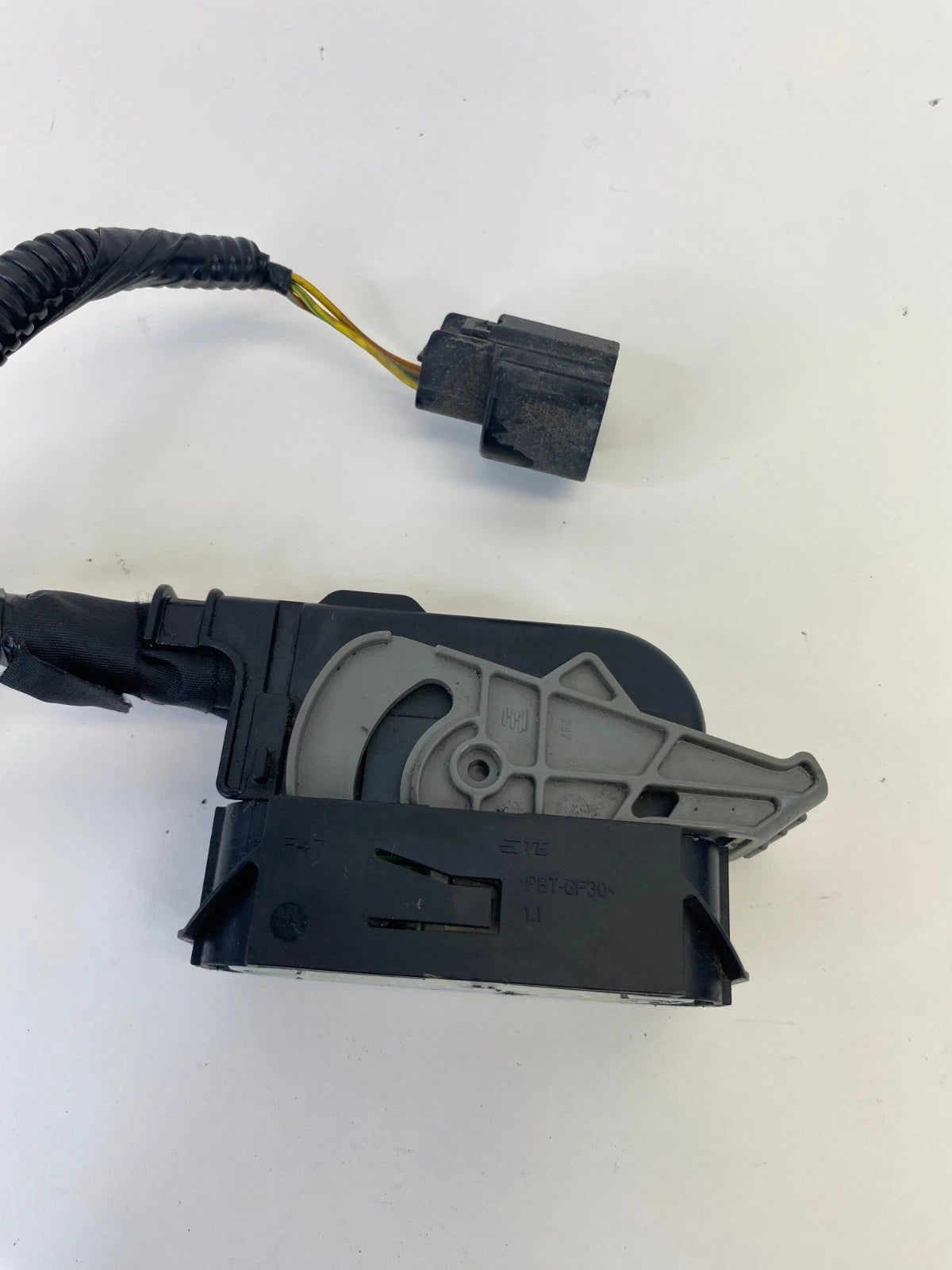 2013-2019 FORD TAURUS 3.5L V6 ABS PUMP WIRING HARNESS PLUG CONNECTOR PIGTAIL OEM