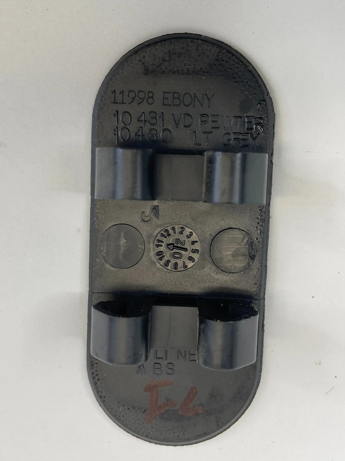 2006 CADILLAC SRX BASE FRONT LEFT SIDE INNER DOOR PULL HANDLE SCREW COVER CAP