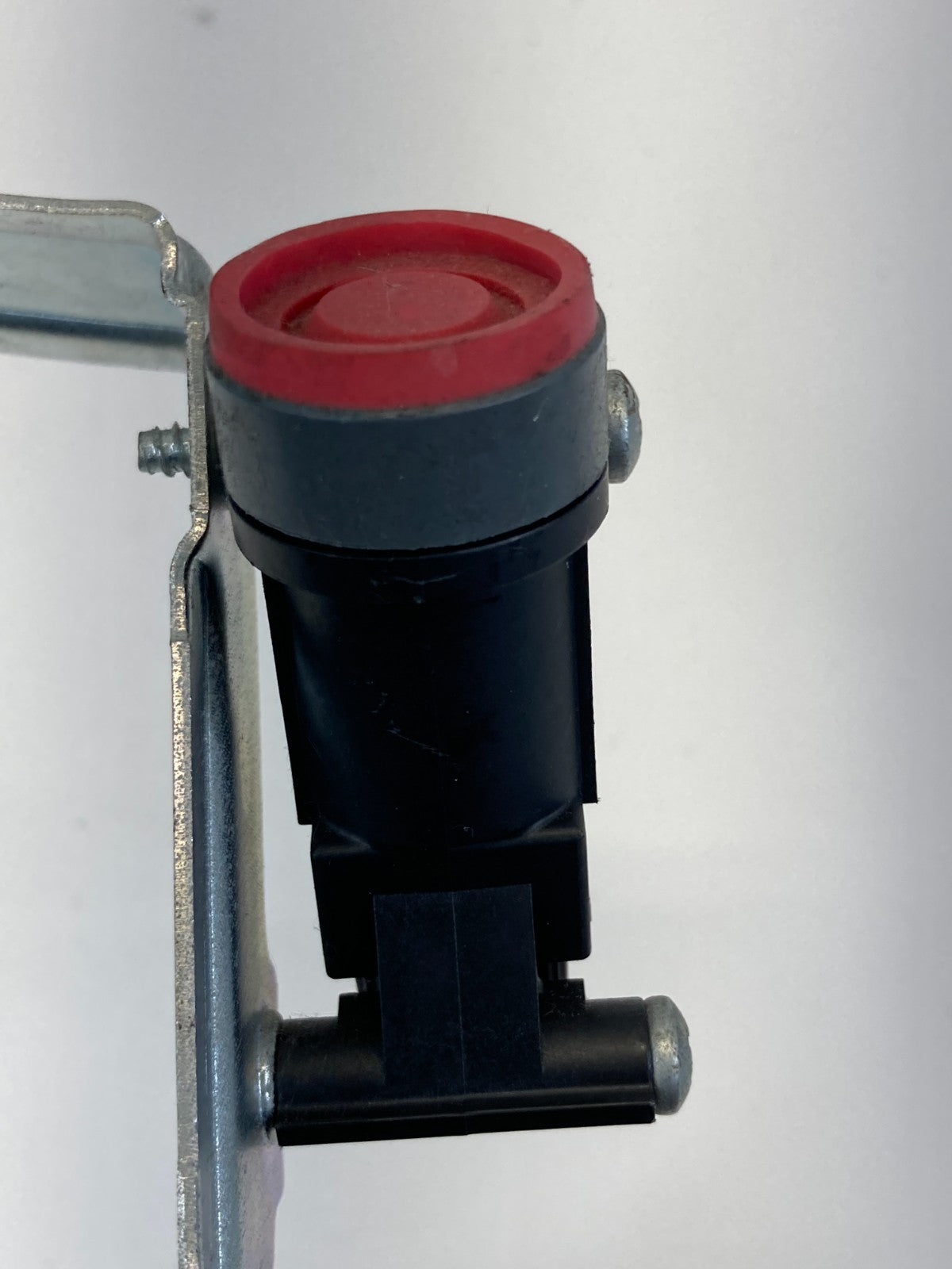 2008-2012 Ford Escape First Inertia Fuel Pump Shut-Off Switch Button 5L8T9D362AB