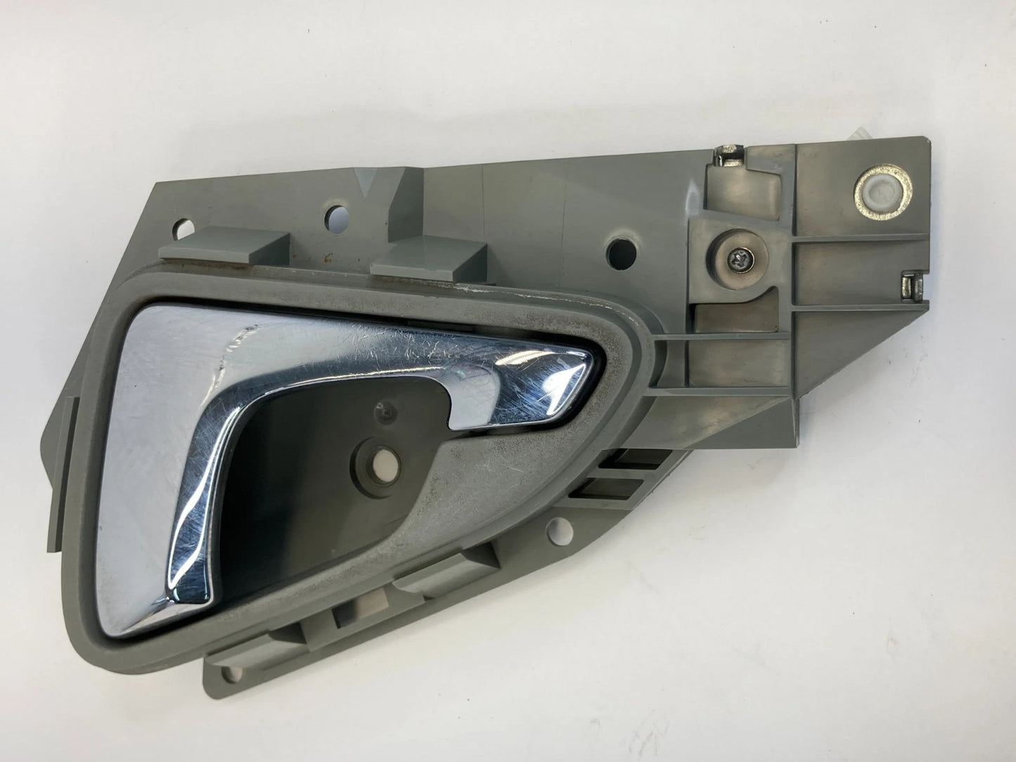 2005-2010 HONDA ODYSSEY FRONT LH DRIVER SIDE INNER DOOR HANDLE W BEZEL GRAY OEM