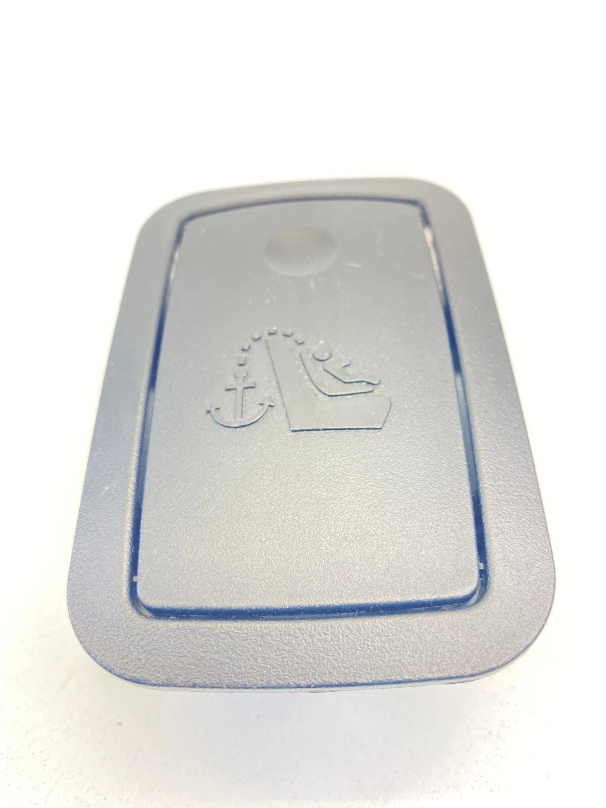 11-19 CHEVY CRUZE 13-19 ATS REAR SEAT CHILD SAFETY ANCHOR HOOK COVER CAP 5034901