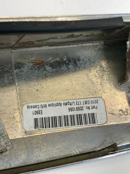 10-15 CHEVROLET EQUINOX W/O CAMERA TRUNK LIFTGATE APPLIQUE MOLDING 20881055 OEM