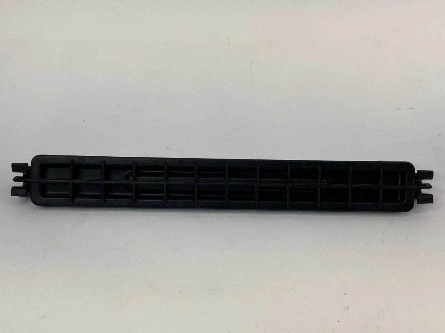 2006-2011 HYUNDAI ACCENT SEDAN AIR CONDITIONER FILTER COVER TRIM OEM