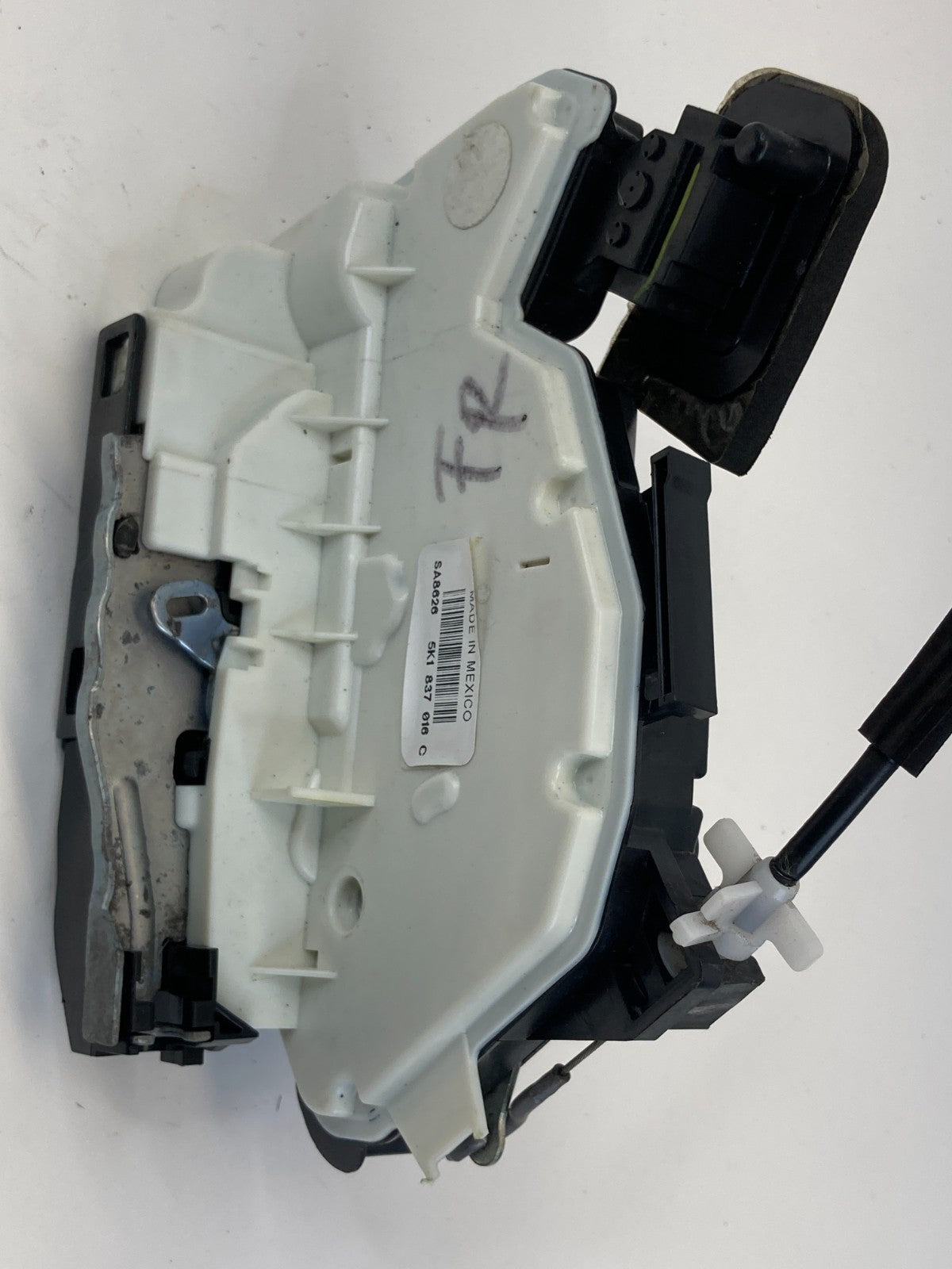 12-14 Volkswagen Passat Front Right Side Door Lock Latch Actuator 5K1-837-016