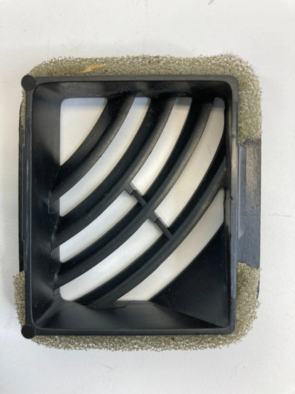 06-09 CHEVY TRAILBLAZER REAR CENTER CONSOLE RIGHT AC AIR VENT DEFROSTER GRILLE