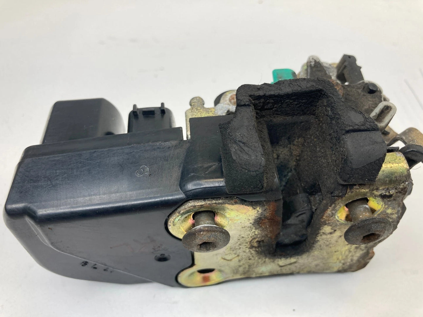 2002-2007 JEEP LIBERTY REAR LEFT SIDE DOOR LOCK LATCH RELEASE ACTUATOR ASSY OEM