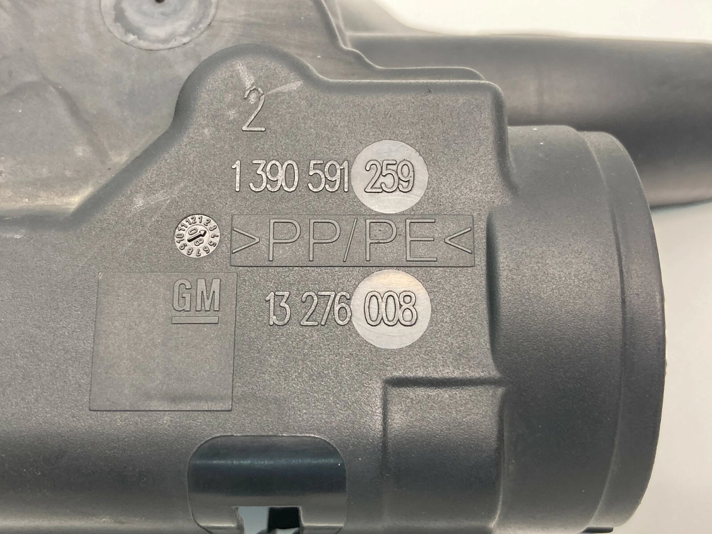 2008 2009 SATURN ASTRA FRONT WINDSHIELD WIPER MOTOR COVER TRIM BEZEL 1390591259