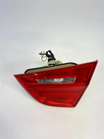 2009-2012 BMW 328I XDRIVE REAR RIGHT TRUNK LID INNER TAIL LIGHT LAMP 7289428 OEM