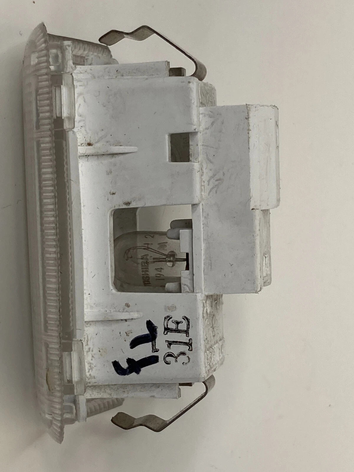 1998-2005 LEXUS GS300 FRONT LEFT DRIVER SIDE INNER DOOR COURTESY LIGHT LAMP OEM