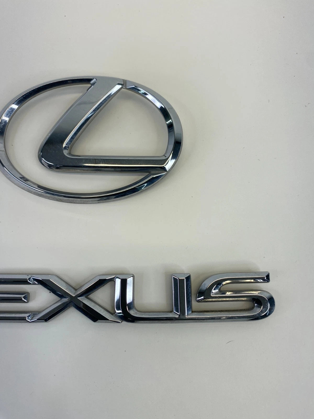 2002 2003 Lexus ES300 Rear Trunk Lid Emblem Logo Badge Chrome OEM