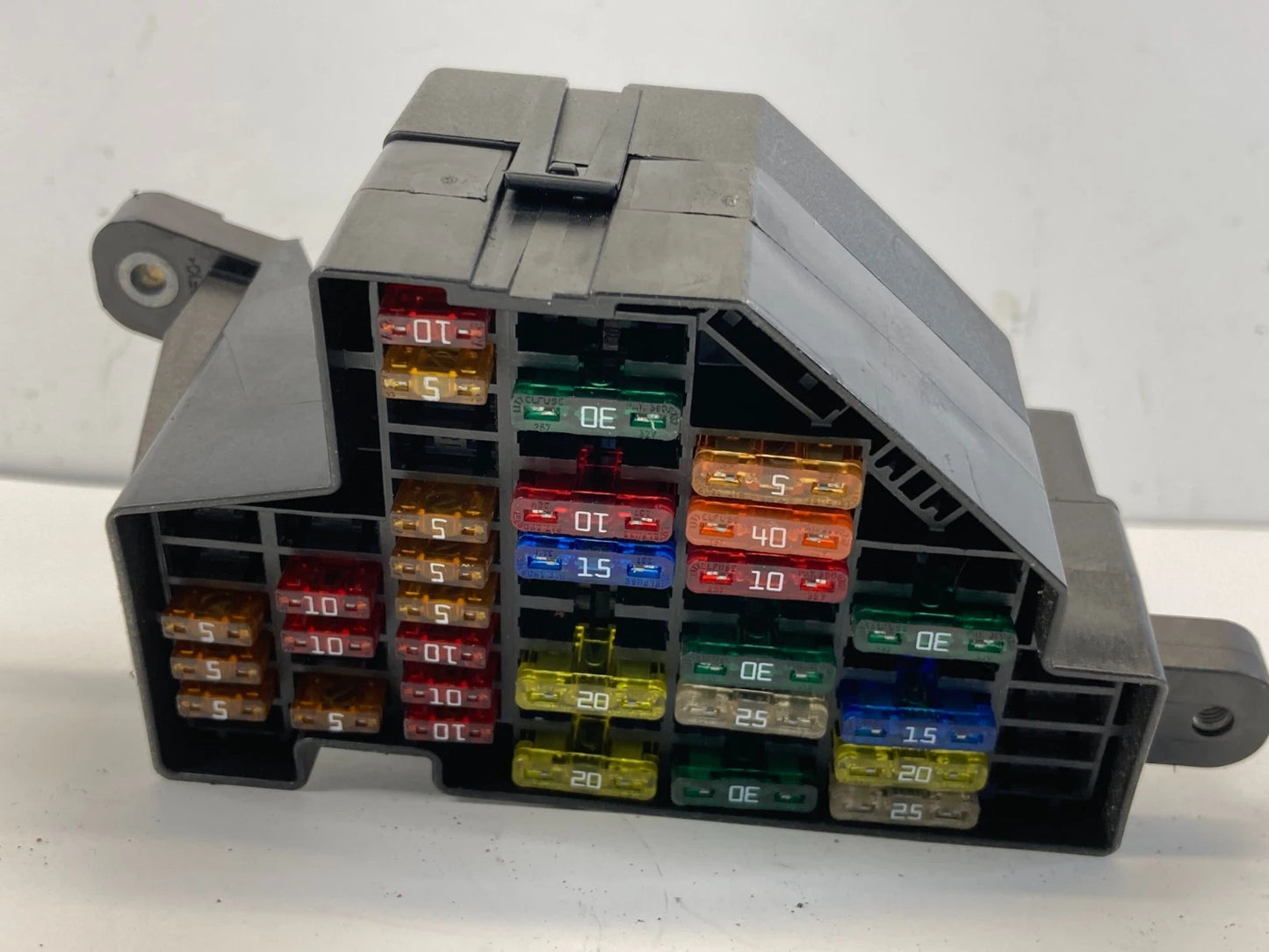 2009-2012 Volkswagen CC 2.0L L4 Left Side Fuse Relay Box Control Module OEM