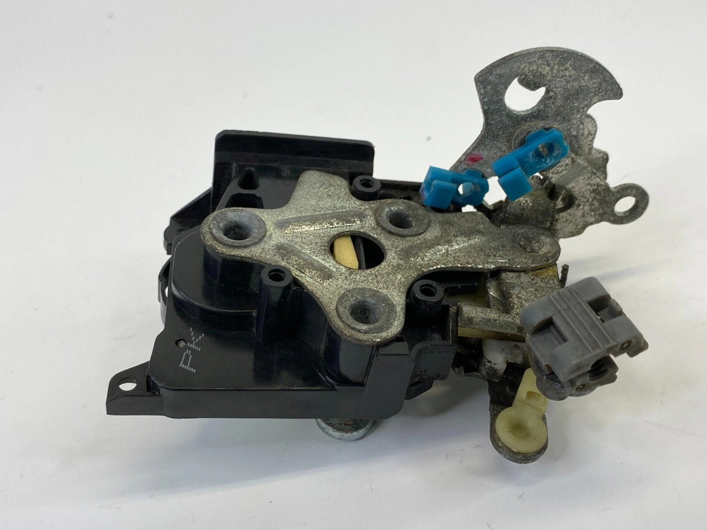 2004-2011 CHEVROLET AVEO SEDAN FRONT RIGHT DOOR LOCK LATCH RELEASE ACTUATOR OEM