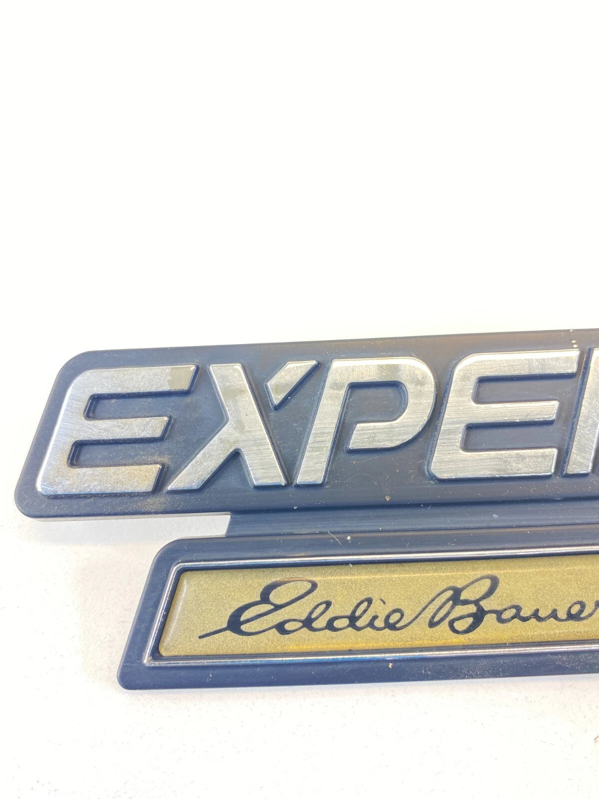 1997-2002 FORD EXPEDITION EDDIE BAUER TRITON V8 FENDER EMBLEM BADGE LOGO