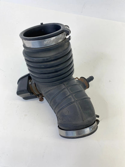 2017-2020 HYUNDAI ELANTRA 2.0L AIR CLEANER INTAKE DUCT HOSE TUBE 28140-F2400 OEM