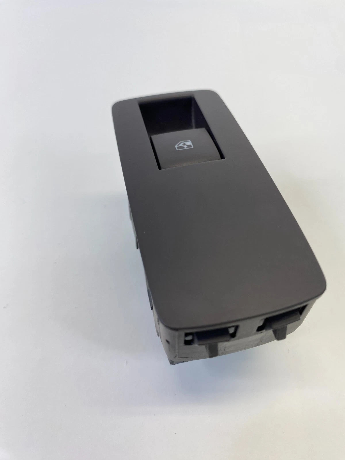 2011-2013 BUICK REGAL 11-15 CRUZE REAR LH SIDE DOOR POWER WINDOW SWITCH 13305369