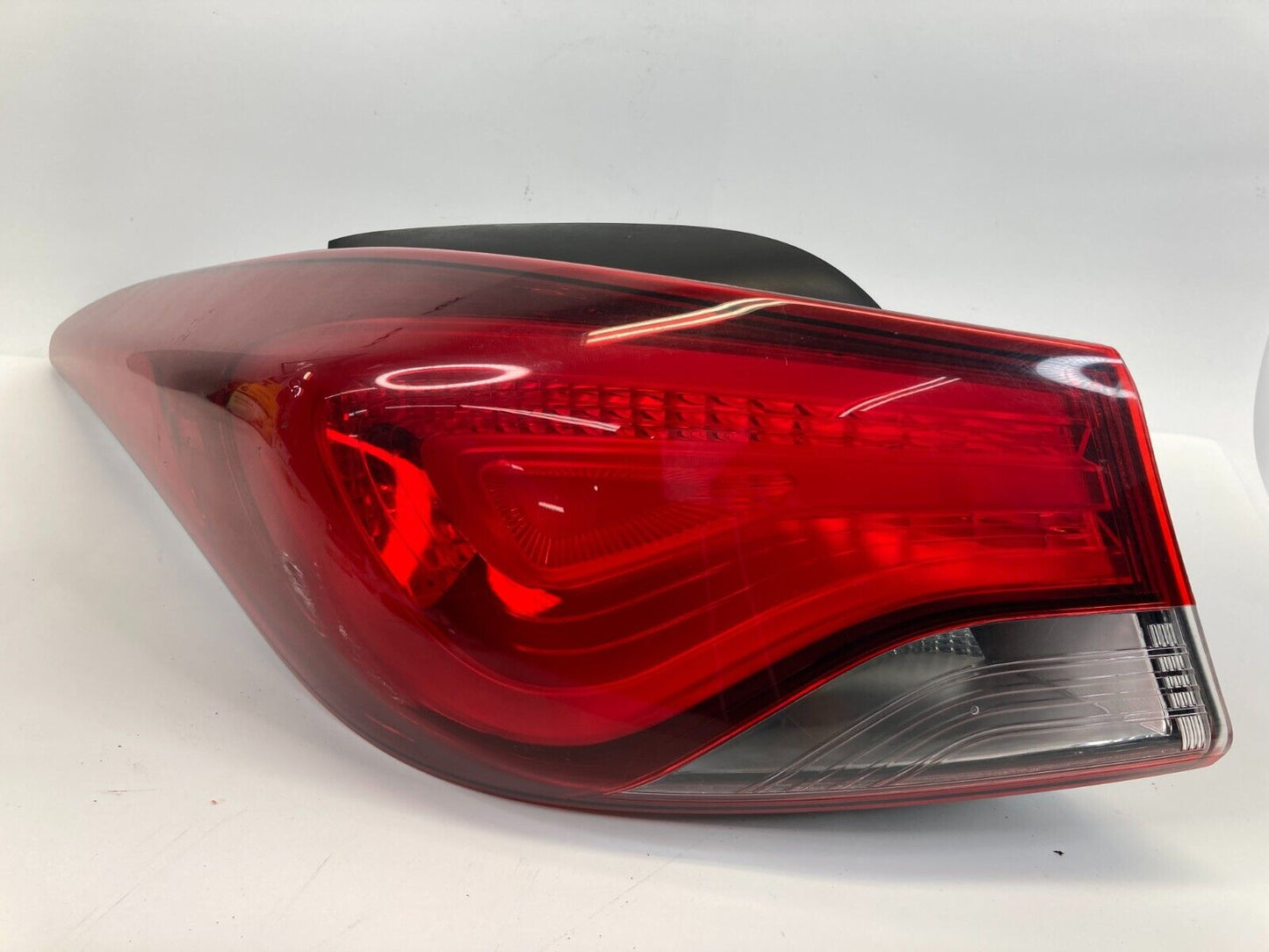 2014-2016 Hyundai Elantra Rear Left Driver Side Taillight Outer Tail Lamp OEM