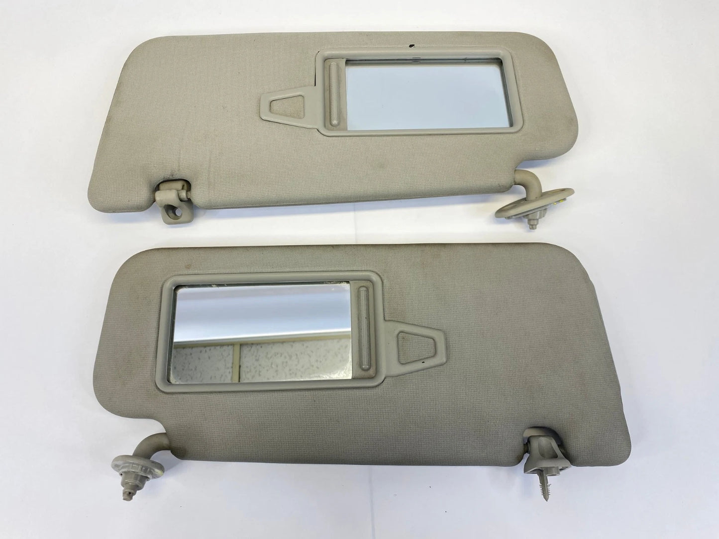2010-2013 KIA FORTE FRONT LEFT RIGHT SUNVISOR SHADE MIRROR PAIR SET OEM FACTORY