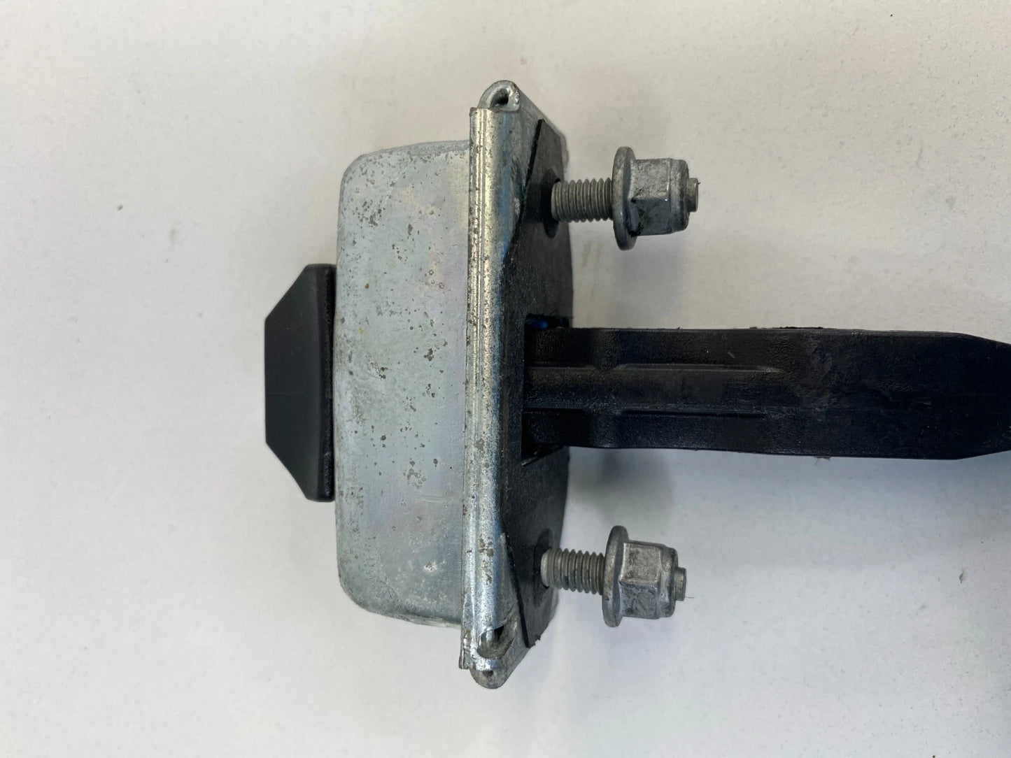 2012-2018 FORD FOCUS FRONT RIGHT DOOR LOCK CHECK STOPPER STRAP CM51A23500AB