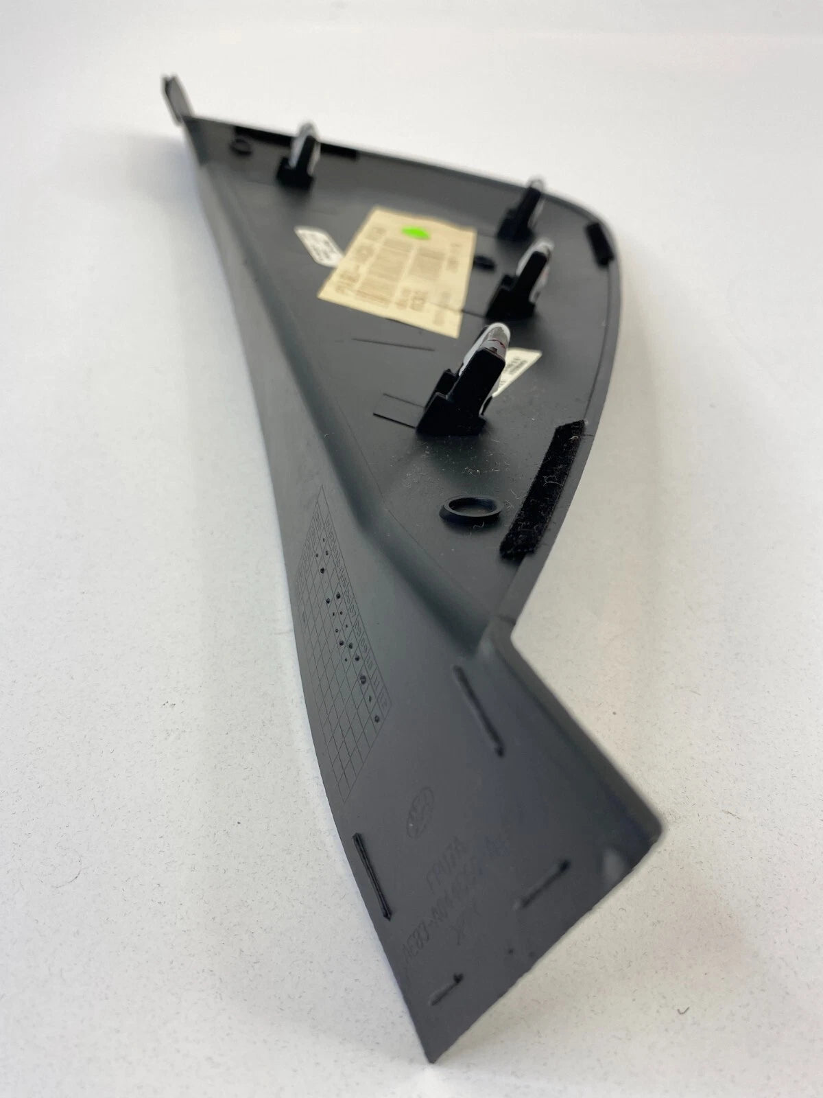 11-19 FORD FIESTA FRONT RIGHT SIDE CAP END PANEL COVER BEZEL TRIM AE83A044C60