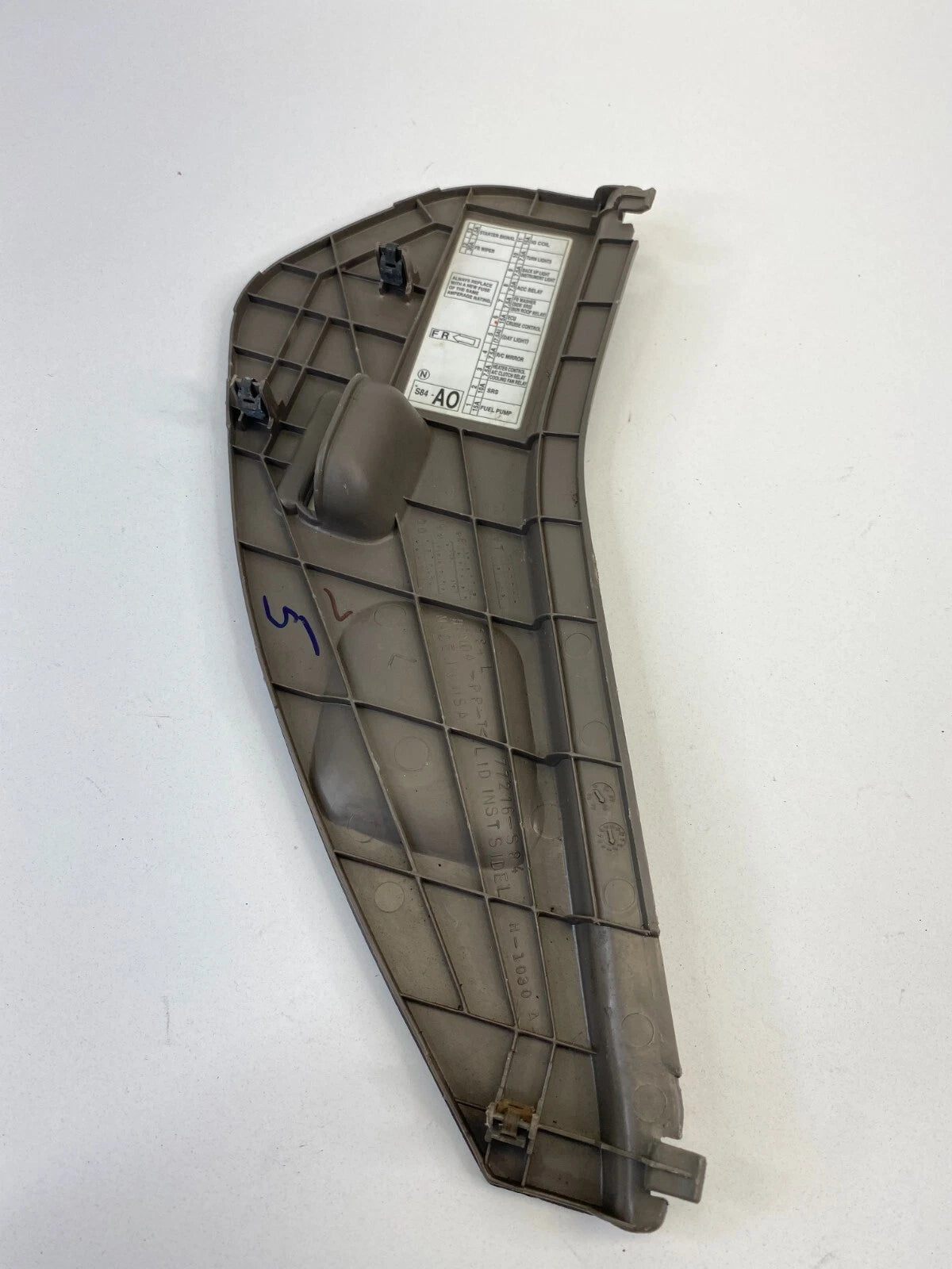 1998-2002 HONDA ACCORD DASH LEFT DRIVER SIDE FUSE BOX ACCESS DOOR TRIM 77216-S84