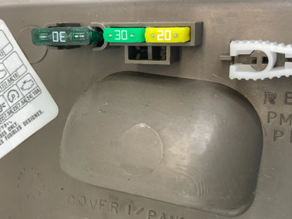 2006 2007 MITSUBISHI ENDEAVOR DASH LEFT END COVER ACCESS FUSE BOX LID MR564849