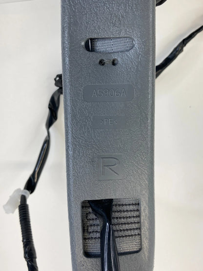 2005-2014 TOYOTA TACOMA REG CAB 2-DR CENTER RH SIDE SEAT BELT BUCKLE GRAY OEM