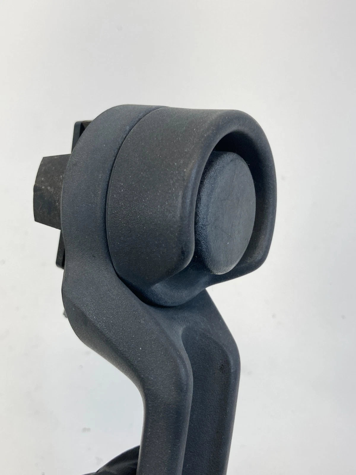 2010-2012 JEEP LIBERTY FRONT LEFT DRIVER SIDE EXTERIOR DOOR HANDLE OEM