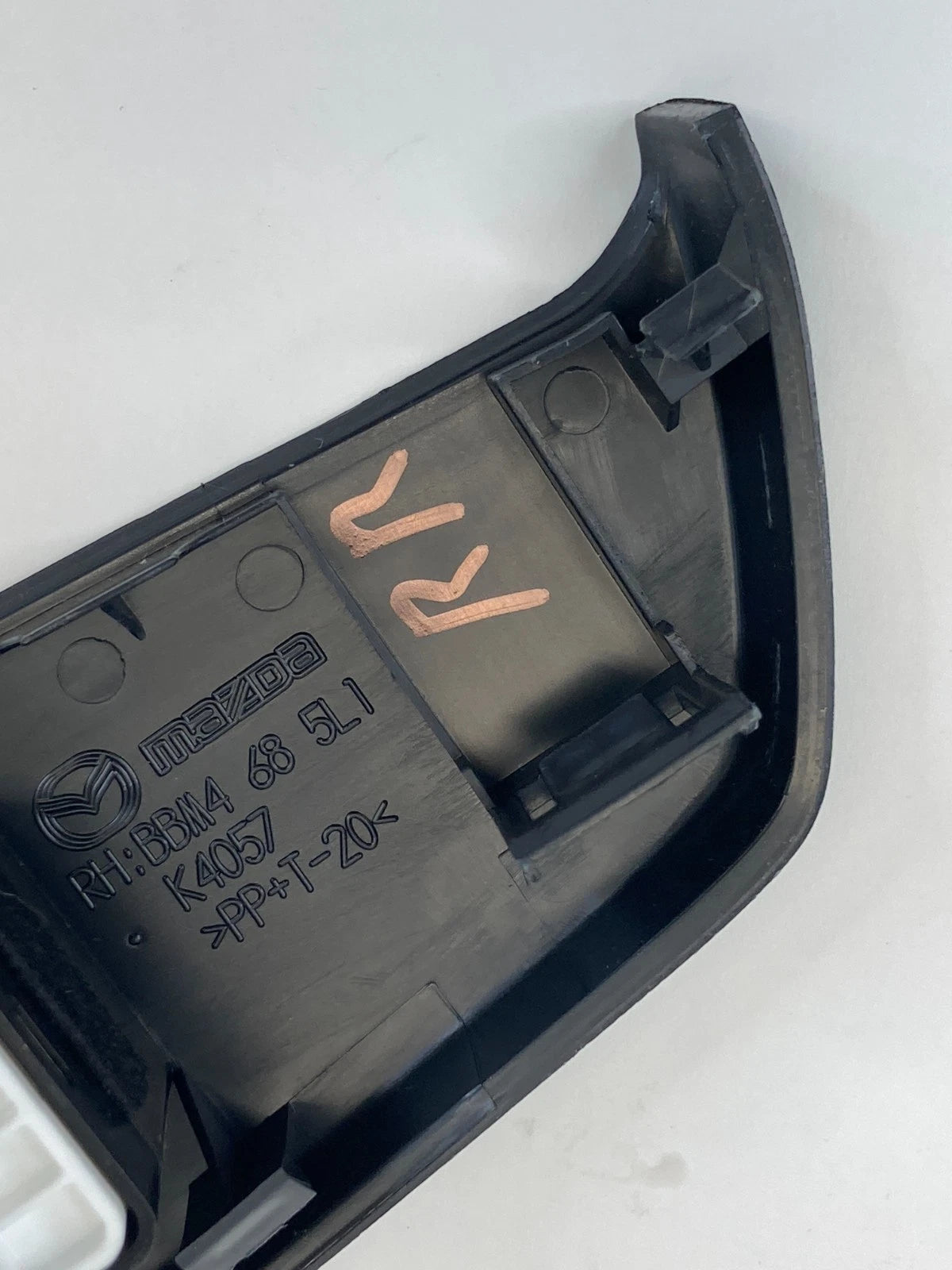2010-2013 MAZDA MAZDA3 POWER WINDOW CONTROL SWITCH BEZEL REAR RH OEM BBM4-68-5L1