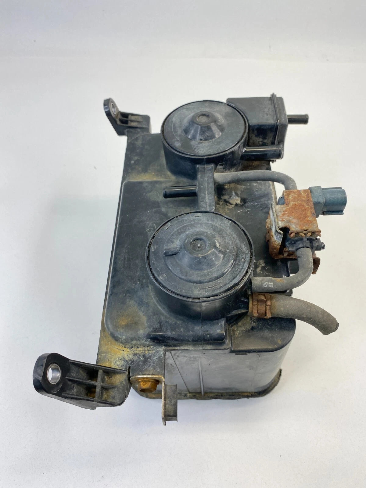 96 97 98 99 00 TOYOTA 4RUNNER TACOMA 2.7L FUEL VAPOR CHARCOAL CANISTER OEM