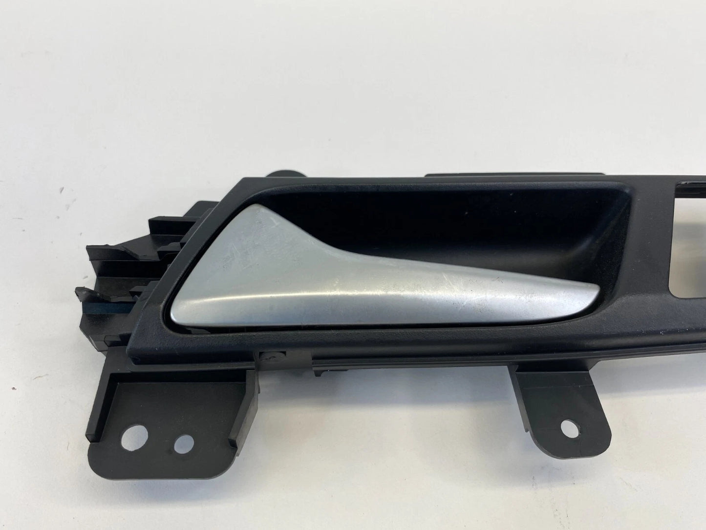 2012-2015 VOLKSWAGEN PASSAT REAR LEFT INTERIOR DOOR HANDLE 561839113 OEM